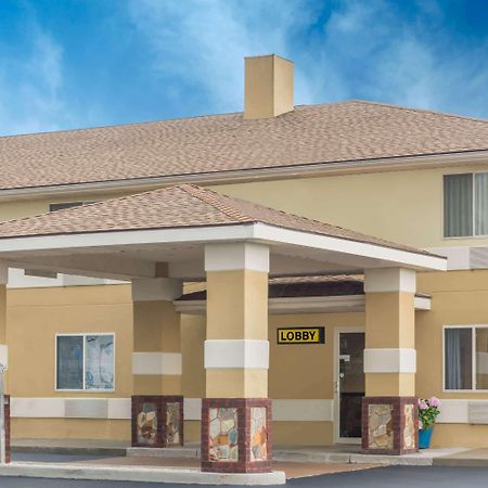Super 8 By Wyndham Hanover Extérieur photo